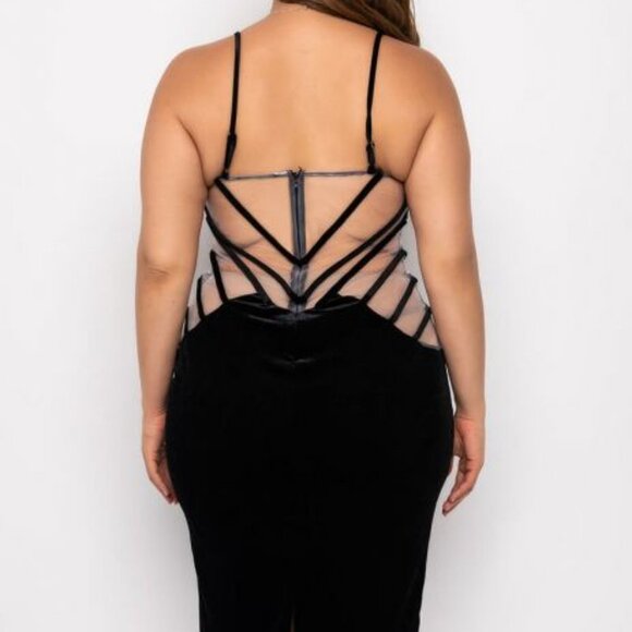 LIKE SHE NEVER LEFT VELVET MAXI DRESS - Picture 4 of 8